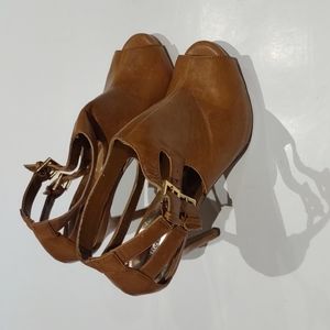 Beautiful genuine leather sandals Michael Antonio